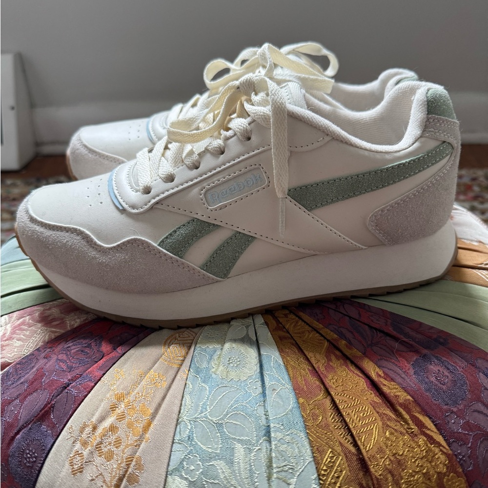 Reebok White and Green Sneakers